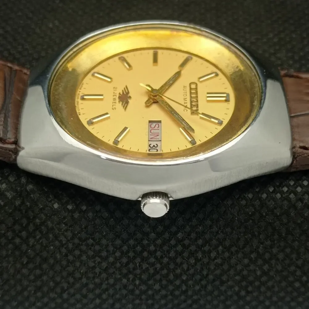 Vintage 1980 Citizen Automatic Mens Silver Watch W/daydate & Gold accents